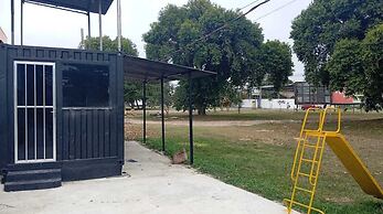 Container Black