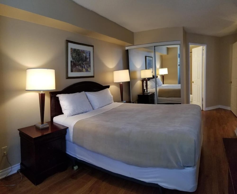 Conservatory Tower Suites - Glen Grove