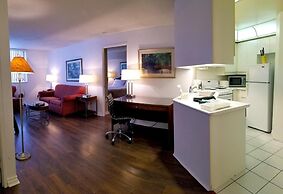 Conservatory Tower Suites - Glen Grove
