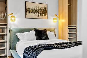 Downtown Toronto Hotel and Suites