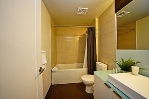 Downtown Toronto Hotel and Suites