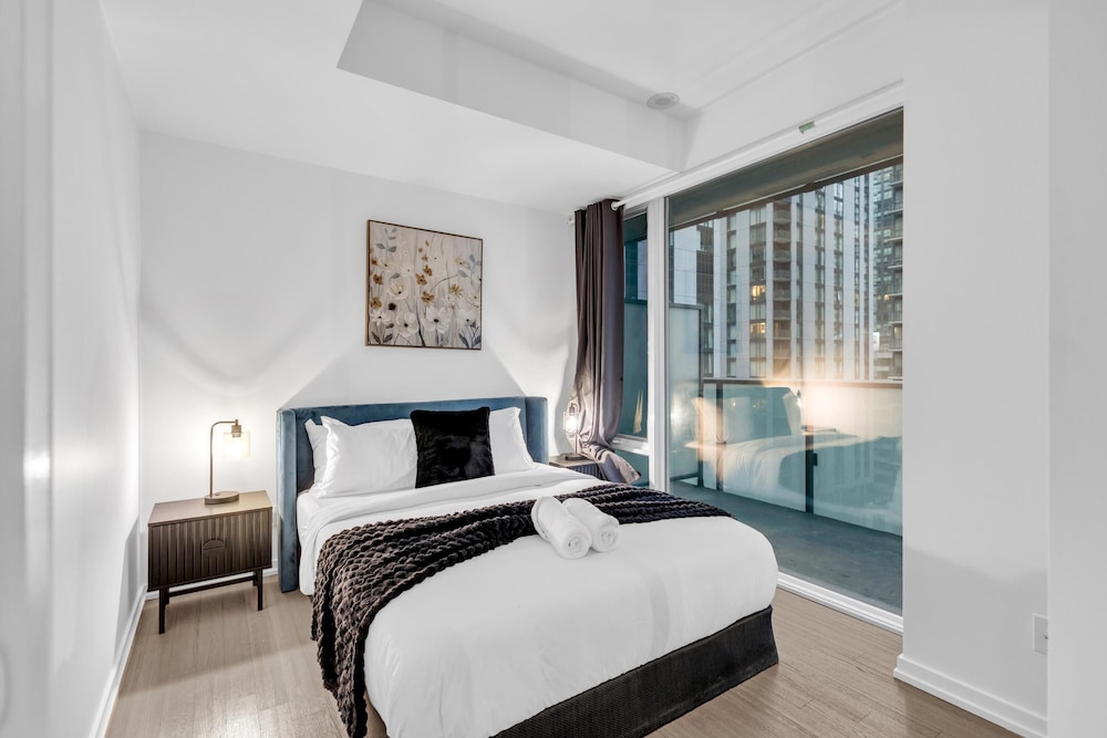 Downtown Toronto Hotel and Suites