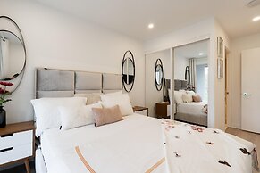 Downtown Toronto Hotel and Suites