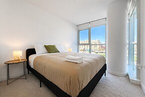 Downtown Toronto Hotel and Suites