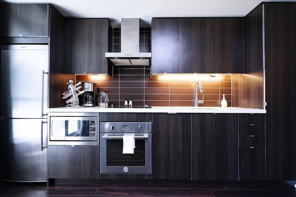 Downtown Toronto Hotel and Suites