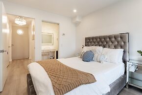 Downtown Toronto Hotel and Suites