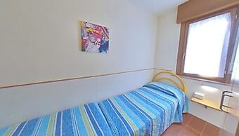 Centrally Located Accommodation With Balcony