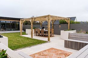 Spacious Countryside Home Yoga Studio