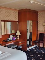 The Limes Hotel