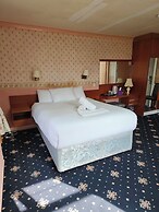 The Limes Hotel