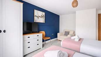 Amythest 4BR all With Ensuite Parking