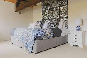 TYE Barn 5BR With Games Room Pet Friendly