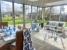 TYE Barn 5BR With Games Room Pet Friendly