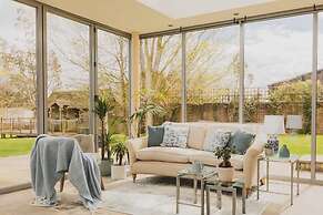 TYE Barn 5BR With Games Room Pet Friendly