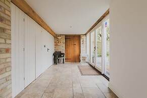 TYE Barn 5BR With Games Room Pet Friendly