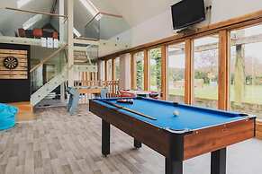 TYE Barn 5BR With Games Room Pet Friendly
