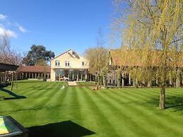 TYE Barn 5BR With Games Room Pet Friendly
