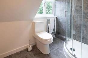 Quartz 2BR Apart With Garden NR Abbey Stadium