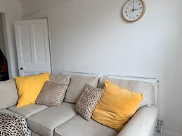Riverside Cambridge House - Garden Log Burner Waterfront View