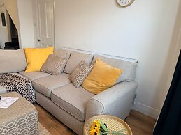 Riverside Cambridge House - Garden Log Burner Waterfront View