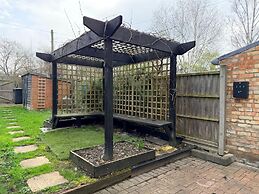 Riverside Cambridge House - Garden Log Burner Waterfront View