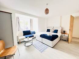 Tanzanite Ground Floor 2BR Apart Pet Friendly