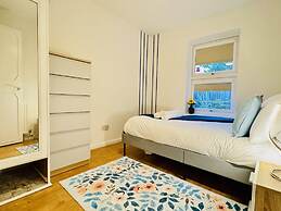 Peridot 2BR Ground Floor Aprt NR Addenbrookes
