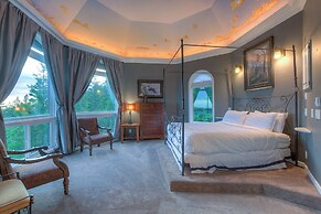 Empress Island Manor