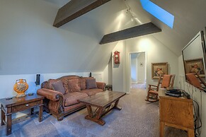 Empress Island Manor