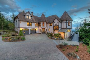 Empress Island Manor