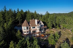Empress Island Manor