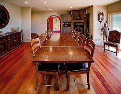 Empress Island Manor