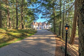 Empress Island Manor