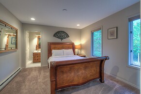 Empress Island Manor