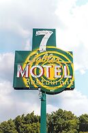 7 Gables Motel
