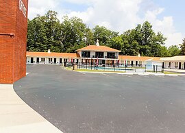 7 Gables Motel