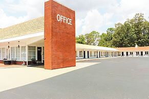 7 Gables Motel