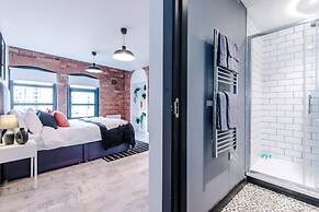 Modern 2-bed Flat in Central Leeds - Sleeps 6
