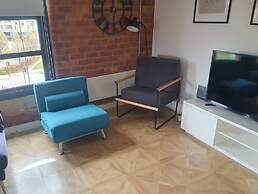 Modern 2-bed Flat in Central Leeds - Sleeps 6