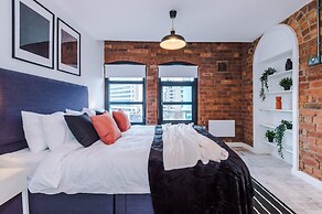 Modern 2-bed Flat in Central Leeds - Sleeps 6