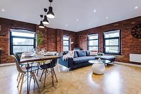 Modern 2-bed Flat in Central Leeds - Sleeps 6