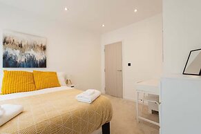 Central Leeds 1-bed Apartment Near Train Station