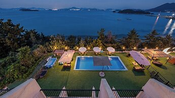 Yeosu Bokja Spa Pension