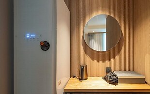 Busan Yongho-dong Athena Hotel