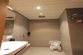 Balaji Hotel
