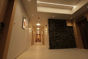 Balaji Hotel