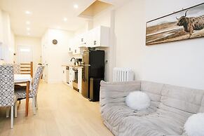 Dundas and Brock Suites
