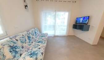 Convenient Flat a Short Walk From the Beach