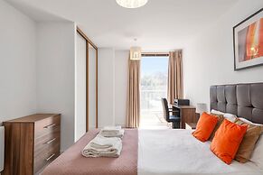 Kennet House 2 Bed and 2 Bath Apt. 7
