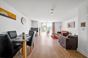 Kennet House 2 Bed and 2 Bath Apt. 7